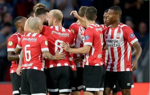 奋力反击的 奋力反击的