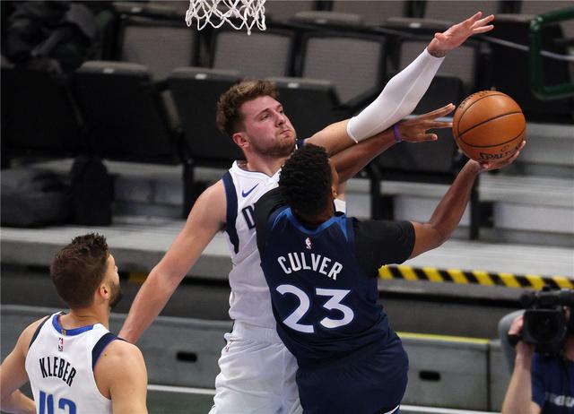 丹与詹姆斯 丹与詹姆斯