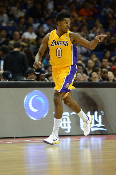 无球牵制 无球牵制