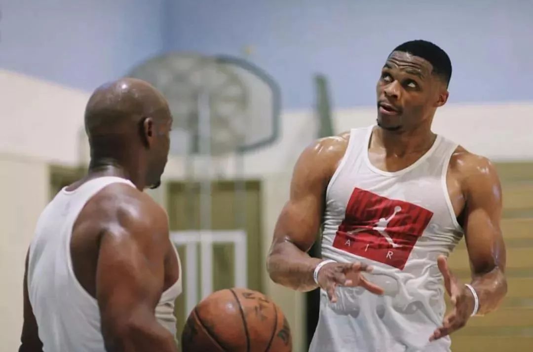 埃利奥特 埃利奥特